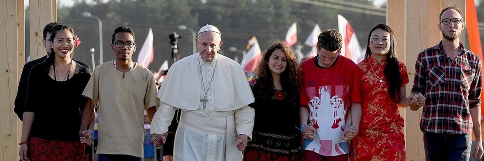 教宗首度表态支持同性民事：同性恋有成家的权利，他们都是上帝的子民
